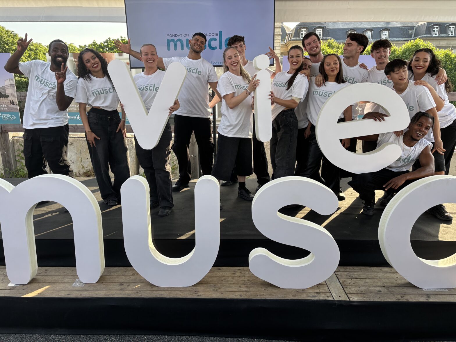 1ere pierre de la Fondation de Myologie